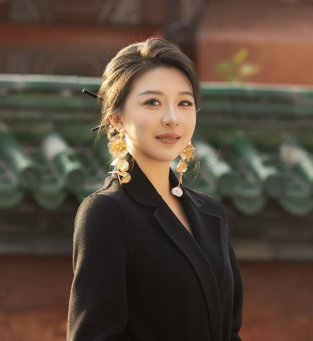 Ziyi Lin.jpg
